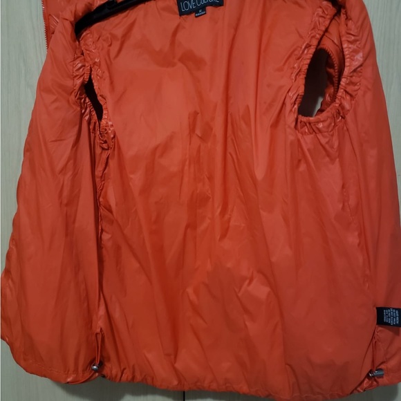 Women’s Sleeveless Puffer Vest (Love Culture) Size: M - Picture 3 of 4
